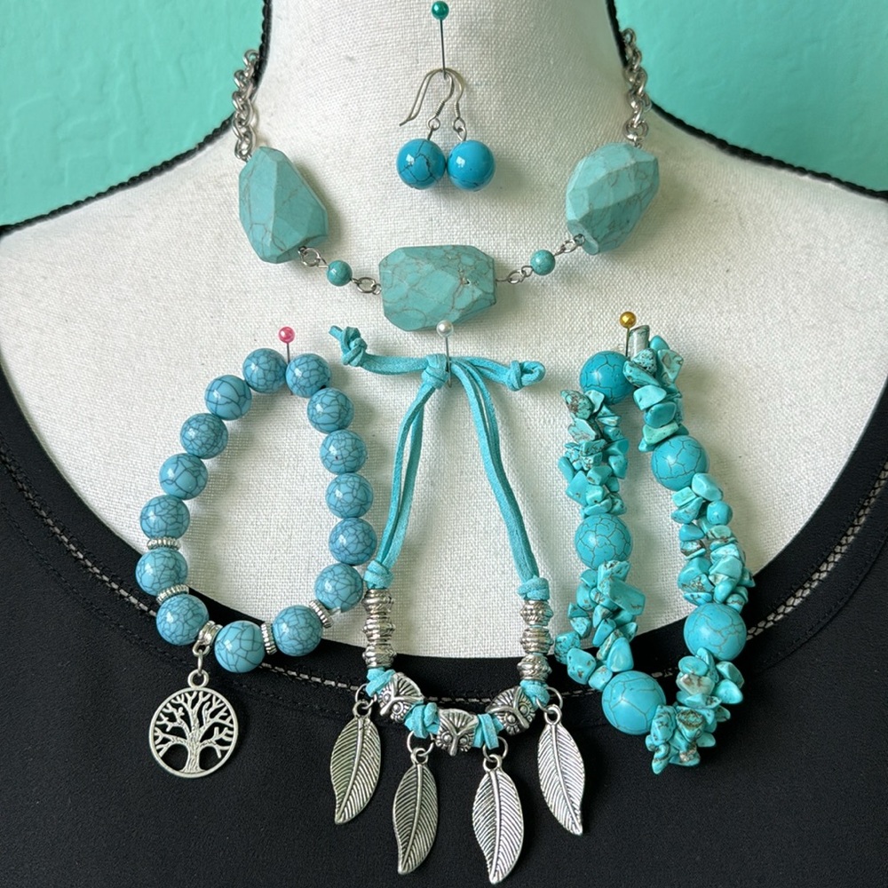 5 Piece Jewelry Lot Southwestern Cowgirl Tribal Boho Faux Turquoise Assorted - Picture 3 of 16